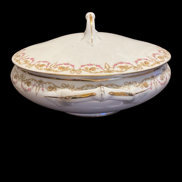 Vintage B&C Co. Limoges France Floral and Gold Scroll Covered Vegetable Dish - Picture 3 of 10